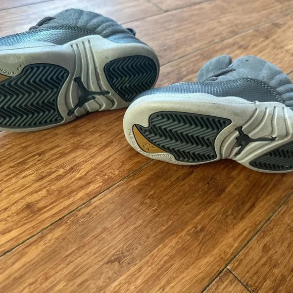 NIKE AIR JORDAN 12 RETRO BT DARK GREY/WOLF GREY - Picture 4 of 5